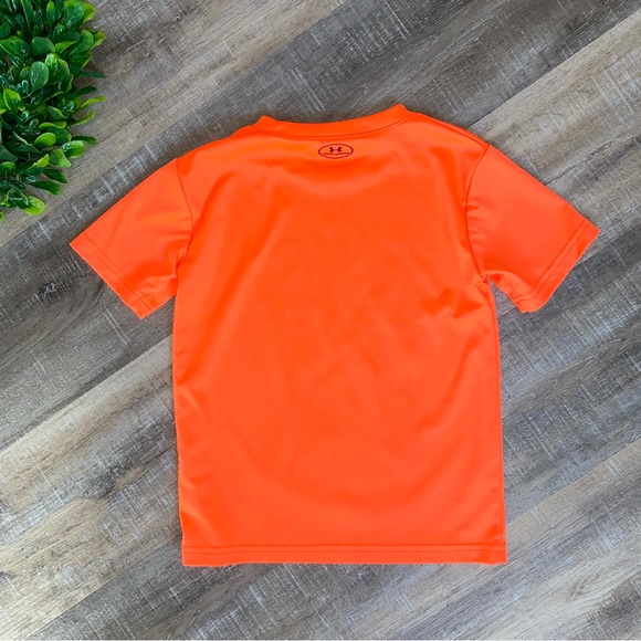 SOLD Under Armour HEATGEAR Size 6 Tee - Picture 3 of 8